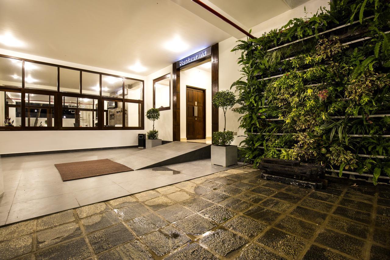Grand 7 Hotel -Kesbewa Piliyandala Exterior photo